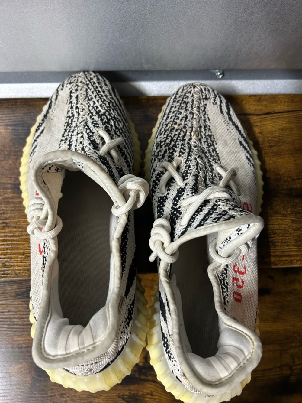 adidas Yeezy Boost 350 V2 Zebra 9 US No Box - Picture 6 of 8
